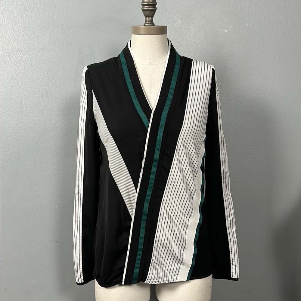Victoria Victoria Beckham v- neck Tunic Black White Striped Blouse Green Accents